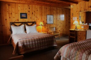 Queen Bedroom Lodge Room