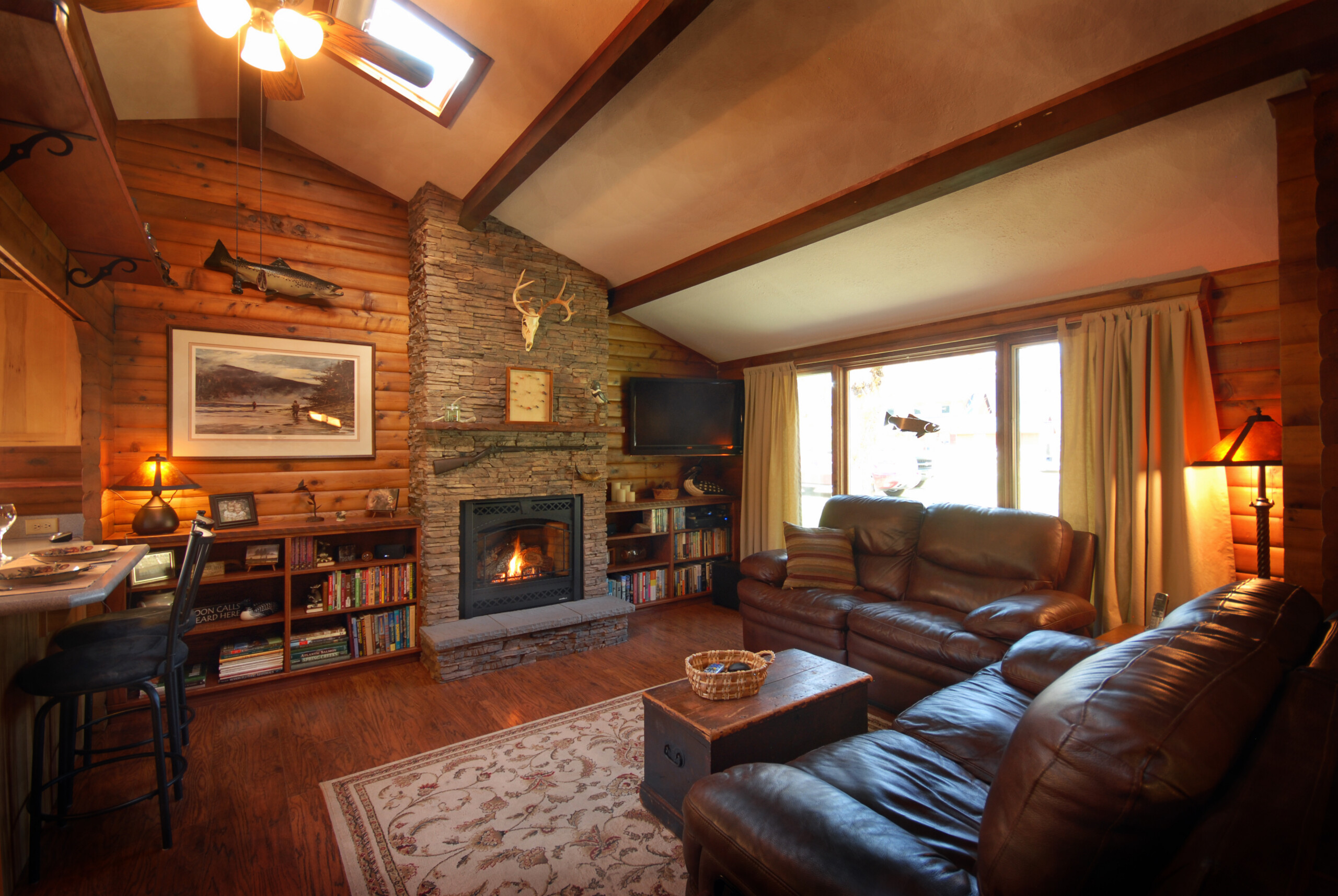 https://montanarockcreekcabin.com